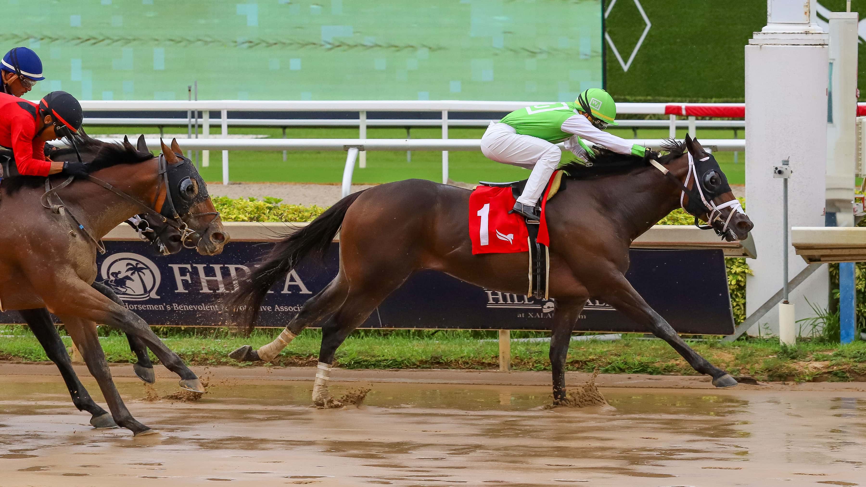 To the Eastside sorprendió en “The Benny the Bull Handicap”