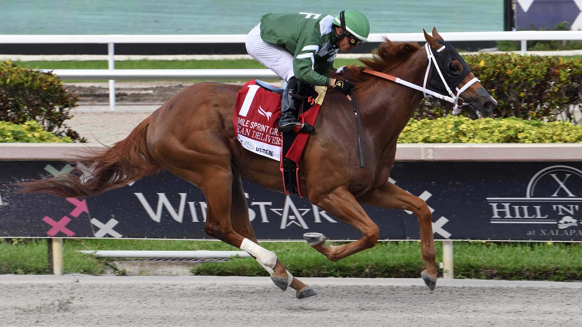 Dean-Delivers-the-Smile-Sprint